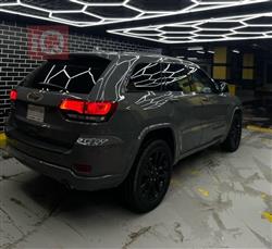 جیپ گراند شیرۆکی